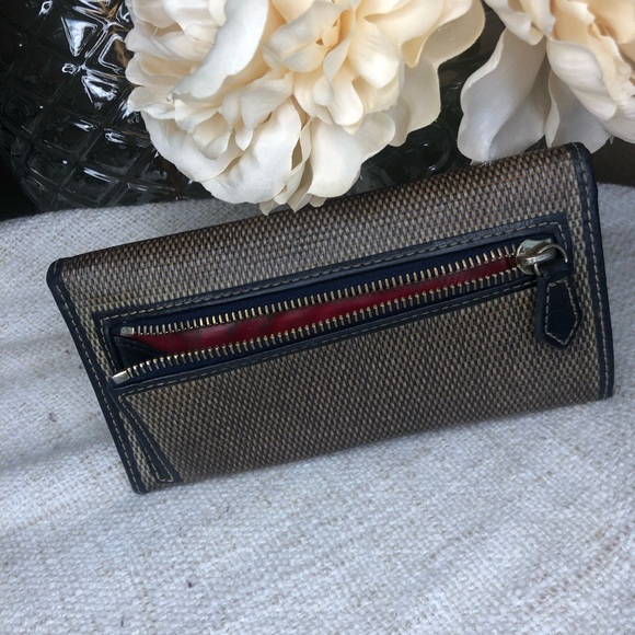 Vintage Dooney & Bourke Wallet - Picture 2 of 3
